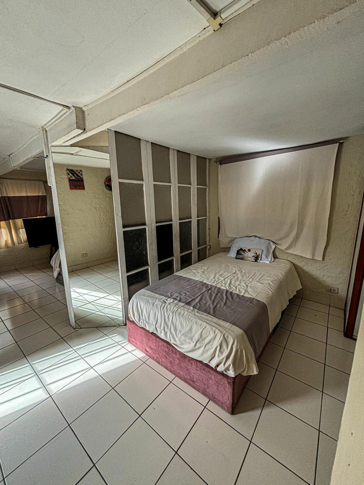 Hostel Colores Miraflores Лима Екстериор снимка